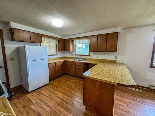 110 Highland, Dumont, IA, 50625 | Card Image