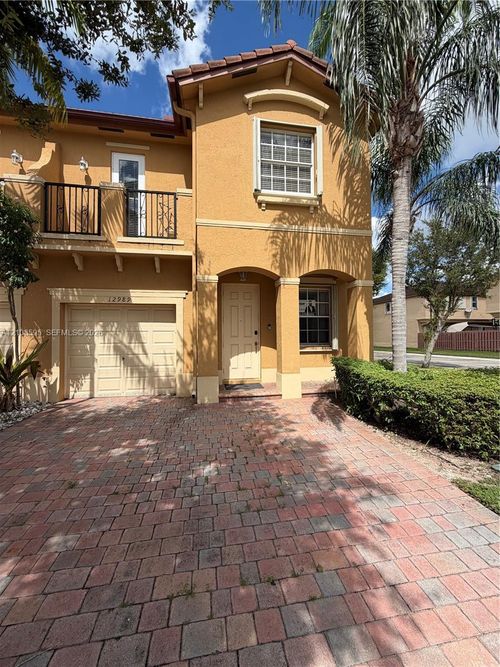 0-12989 Sw 135th Ter, Miami, FL, 33186-7031 | Card Image