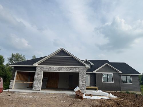 943 146th Ave, New Richmond, WI, 54017-7529 | Card Image