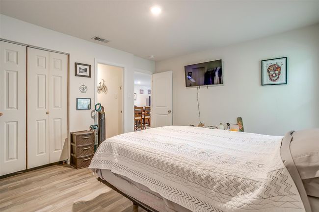 Master Suite looking into bathroom | Image 27