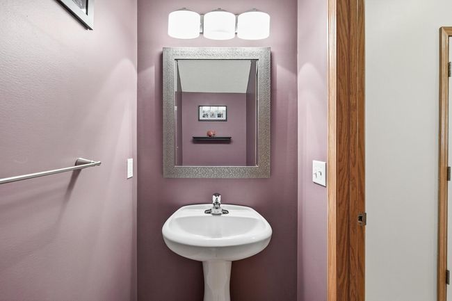 main floor bath.jpg | Image 11