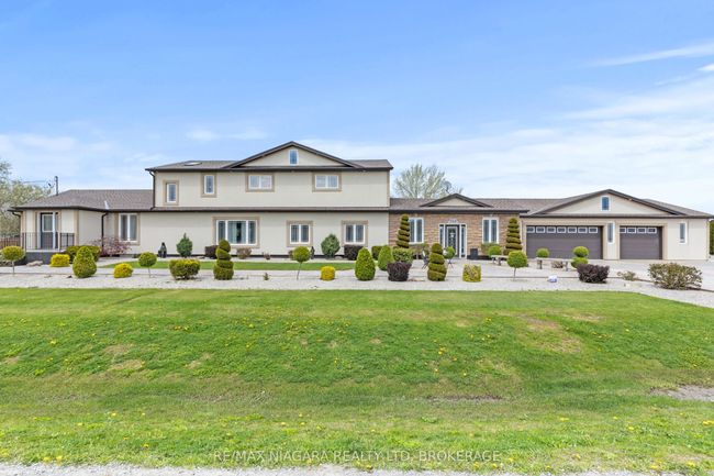 724 Line 3 Rd, House other with 4 bedrooms, 3 bathrooms and 20 parking in Niagara on the Lake ON | Image 4