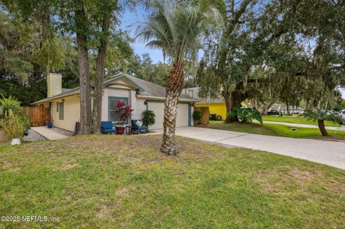 747 Jasmine St, Atlantic Beach, FL, 32233-1717 | Card Image
