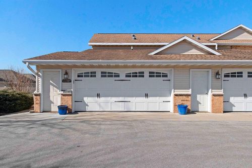 2198 S Broadway Street, DE PERE, WI, 54115 | Card Image