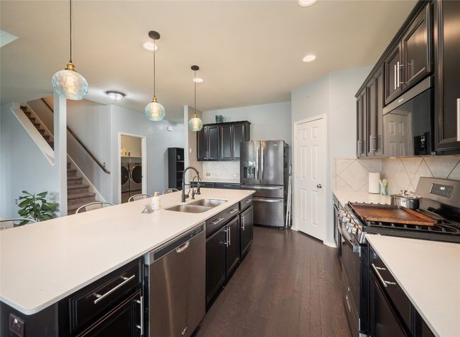6900 Midlothian Dr, House other with 5 bedrooms, 4 bathrooms and 2 parking in Austin TX | Image 13