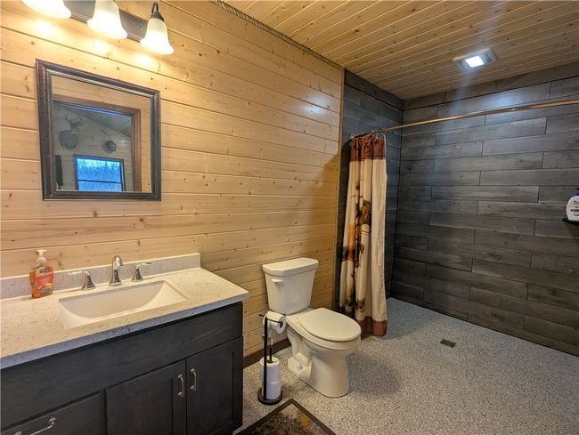 Bathroom | Image 14