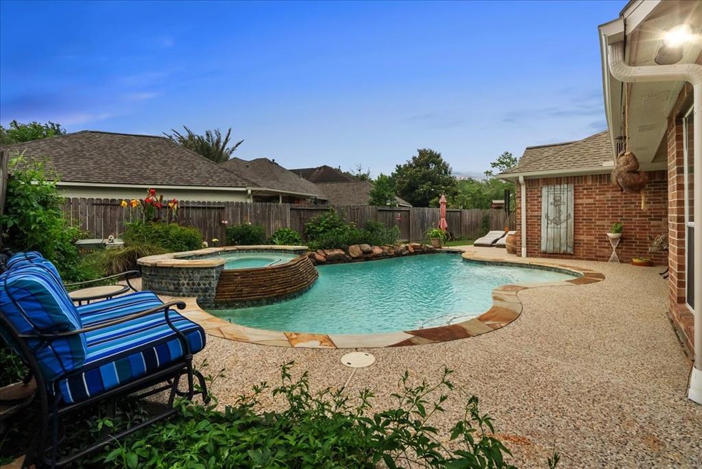 Williamhurst Ln, League City, TX 77573
