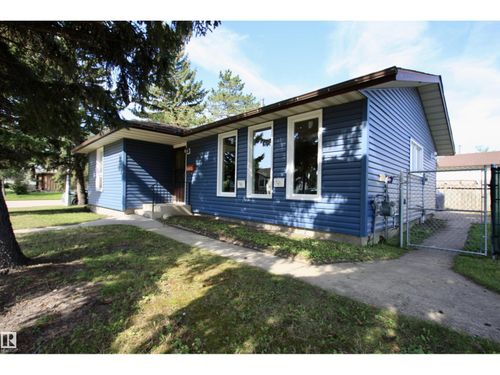8912 99 Ave, Morinville, AB, T8R1K4 | Card Image