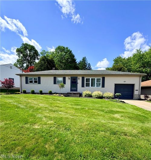 1046 Wilshire Dr, Youngstown, OH, 44511-1210 | Card Image