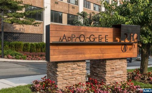 250 Gorge Rd, Cliffside Park, NJ, 07010-1301 | Card Image