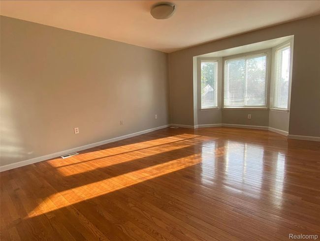 16 master bedroom.jpg | Image 14