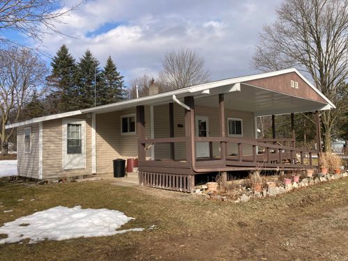7737 Ne County Line Road, Riverdale, MI, 48877 | Card Image