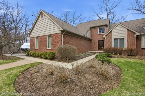 12170 Shaffer Rd, Davisburg, MI, 48350-3709 | Card Image