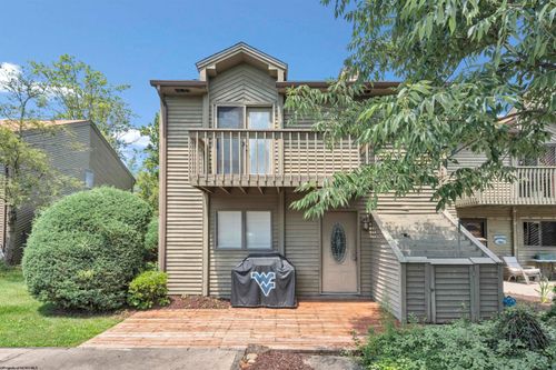 1028 Greystone Cir, Morgantown, WV, 26508-4409 | Card Image