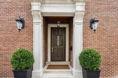 243 Rose Park Dr, Toronto, ON, M4T1R6 | Card Image