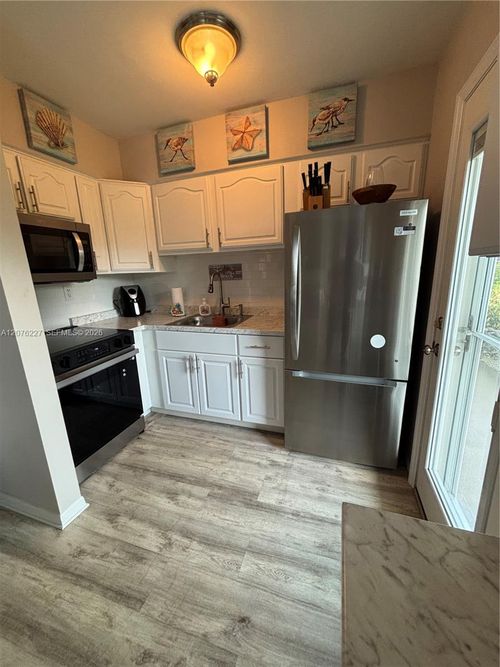 a1-240 N Collier Blvd, MARCO ISLAND, FL, 34145-3024 | Card Image