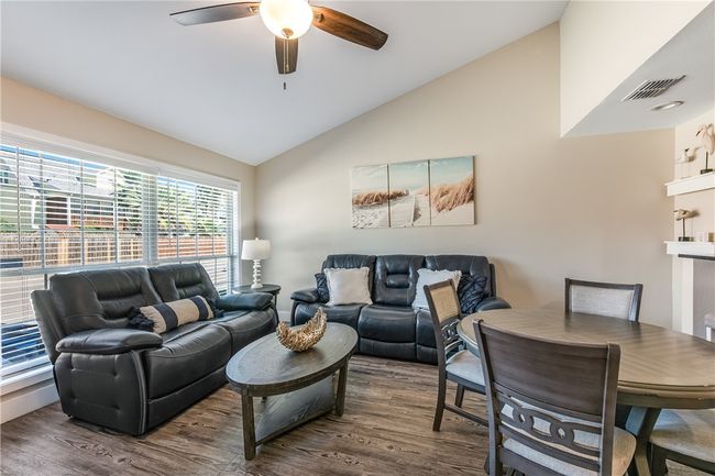 UNIT-1007 - 715 Beach Access Road 1 A, Condo with 2 bedrooms, 2 bathrooms and null parking in Port Aransas TX | Image 4