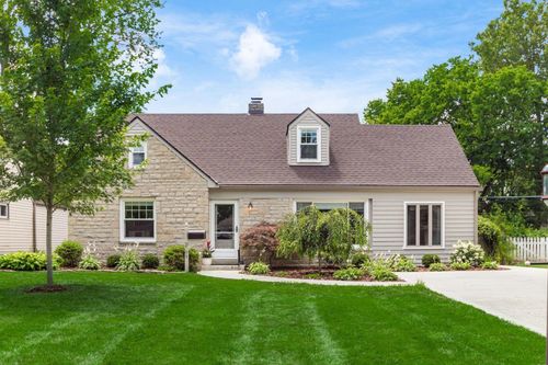 2309 Woodstock Rd, Upper Arlington, OH, 43221-1870 | Card Image
