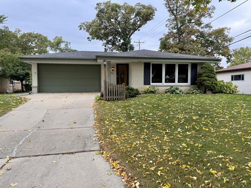 5219 S 7th Street, Milwaukee, WI, 53221 | Card Image