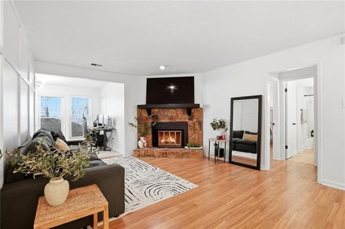 4013 Lake Pointe Cir, Roswell, GA, 30075-4769 | Card Image