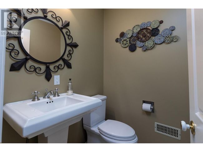 1920 Laurel St, House other with 4 bedrooms, 4 bathrooms and null parking in Terrace BC | Image 12