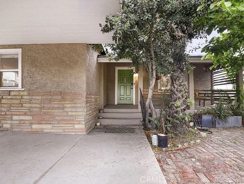 11757 Arminta St, North Hollywood, CA, 91605-2606 | Card Image