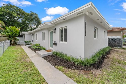 front-3502 Sw 25th St, Miami, FL, 33133-2002 | Card Image