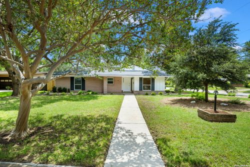 8235 Greenbrier, San Antonio, TX, 78209-2037 | Card Image