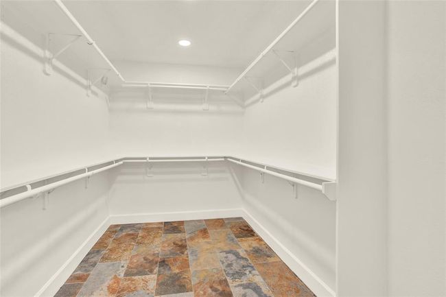 Huge and well lit w new LED lighting in closet in flex space.. | Image 35