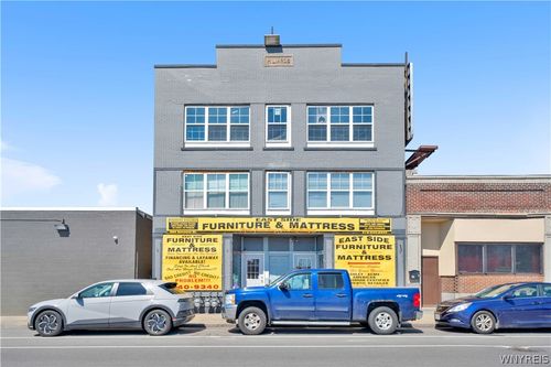 592 Genesee St, Buffalo, NY, 14204-1323 | Card Image
