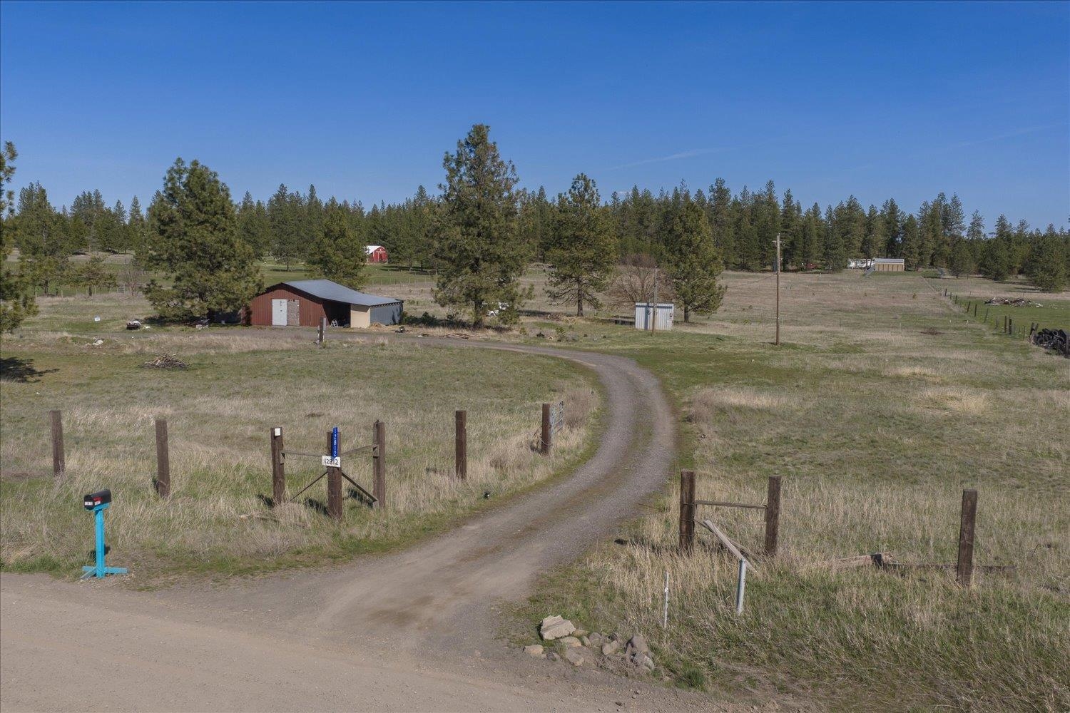 Land in Nine Mile Falls 2