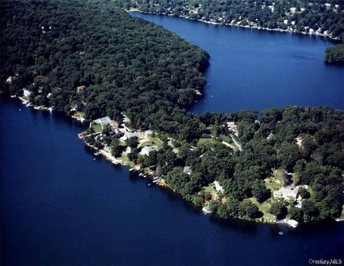 64 Lillian Rd, Mahopac, NY, 10541-3027 | Card Image