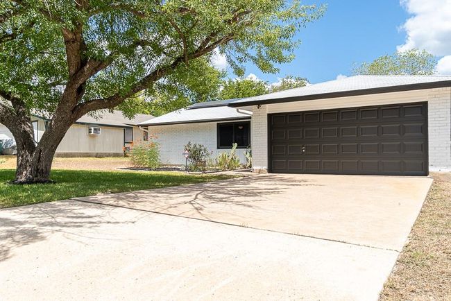 8312 Roan Ln, House other with 3 bedrooms, 2 bathrooms and 4 parking in Austin TX | Image 18