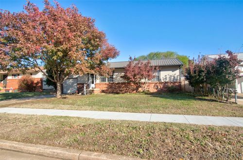 4955 S Lawton Avenue, Tulsa, OK, 74107 | Card Image