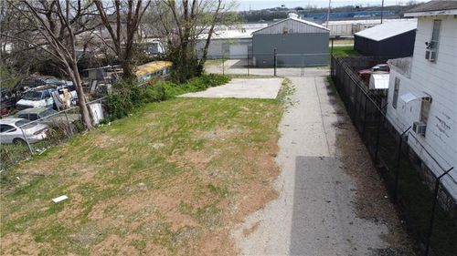 3819 Fuller Ave, Kansas City, MO, 64129-1808 | Card Image