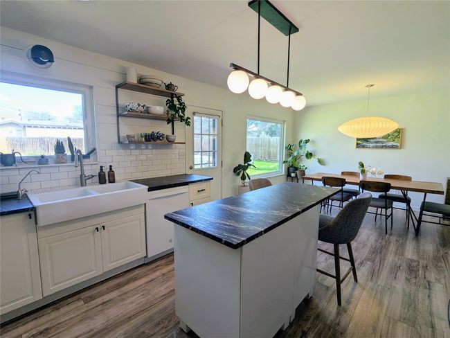 1510 Glencrest Dr, House other with 3 bedrooms, 2 bathrooms and 1 parking in Austin TX | Image 12