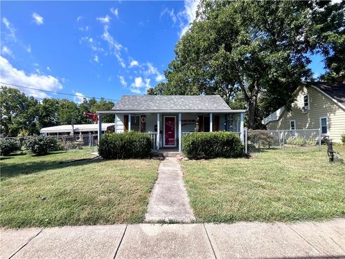 706 S Butler Dr, Harrisonville, MO, 64701-2211 | Card Image