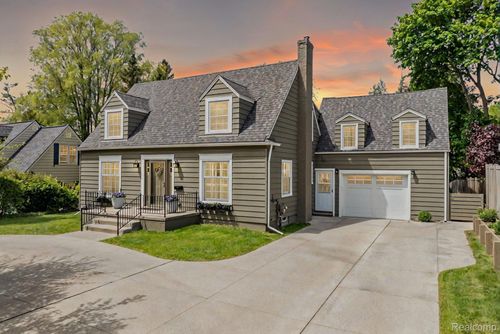 950 W Lincoln St, Birmingham, MI, 48009-3010 | Card Image