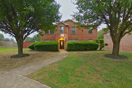 712 Forest Crk, DeSoto, TX, 75115-3328 | Card Image