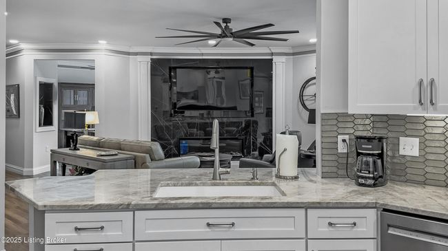 5019 Caerlson Ln, House other with 2 bedrooms, 2 bathrooms and null parking in Louisville KY | Image 13