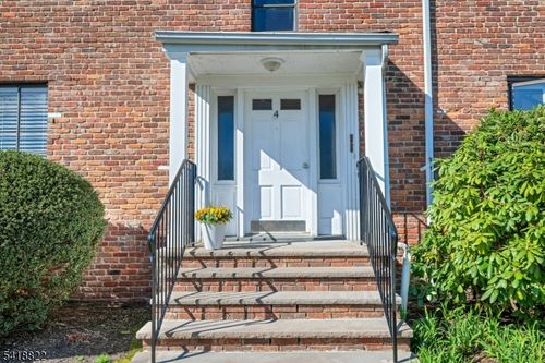 4a-4 Troy Dr, Springfield, NJ, 07081-2006 | Card Image