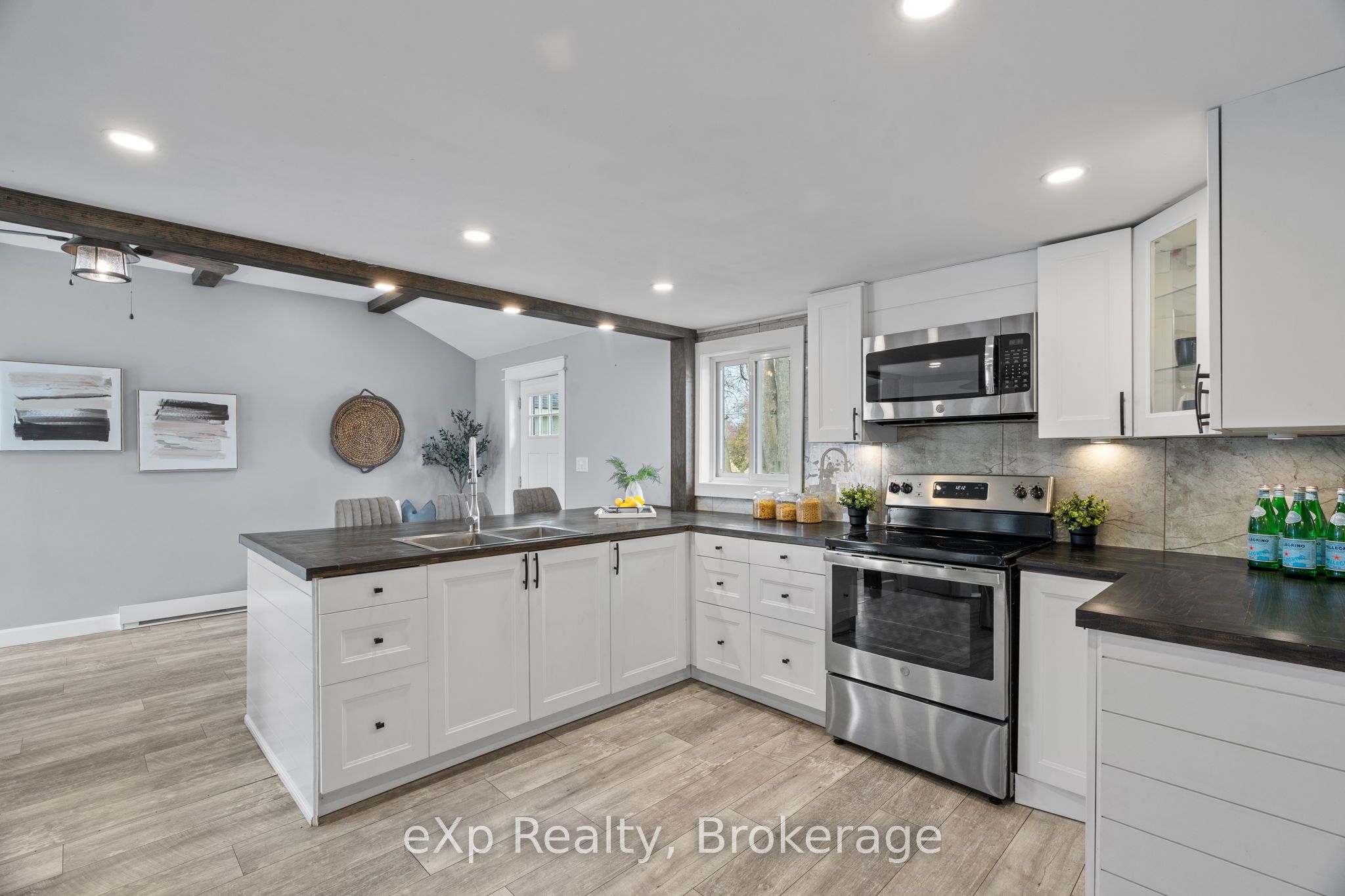 Residential in Strathroy-Caradoc 3
