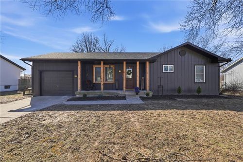 829 Quail Ridge Rd, Peculiar, MO, 64078-9709 | Card Image