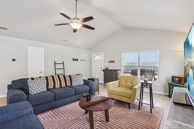 2942 Contour Dr, House other with 3 bedrooms, 2 bathrooms and null parking in Spring Branch TX | Image 6
