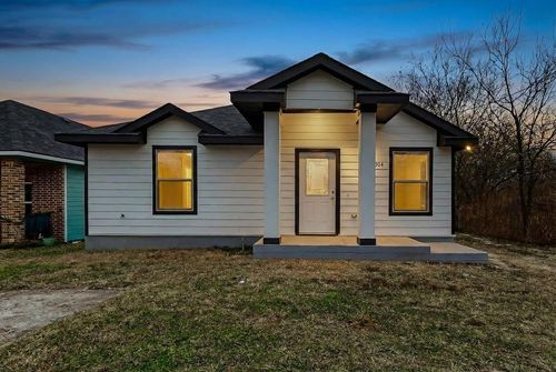 3304 Wellington St, Greenville, TX, 75401-4444 | Card Image