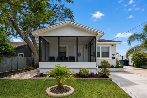 8912 N 40th St, TAMPA, FL, 33604-2430 | Card Image