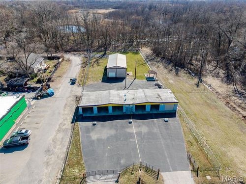 8290 Collinsville Rd, Collinsville, IL, 62234-7620 | Card Image