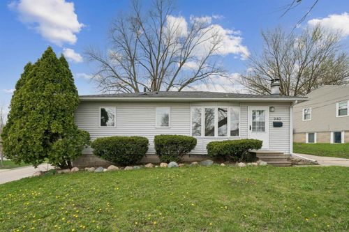 940 Littlefeild Road, Waterloo, IA, 50701 | Card Image