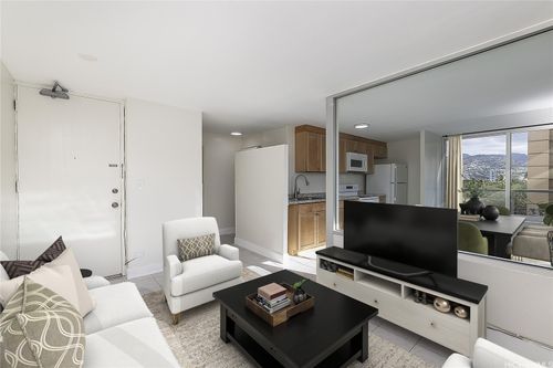 501-2421 Tusitala St, Honolulu, HI, 96815-3103 | Card Image