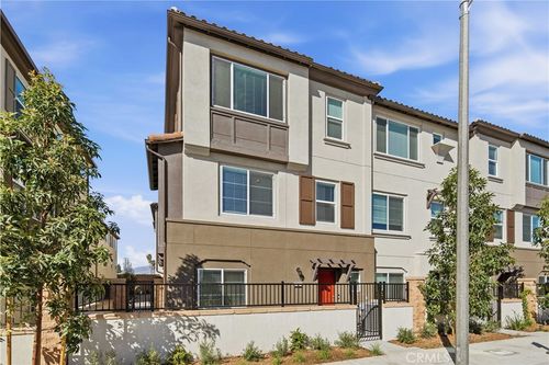 9324 Via Azul, Pico Rivera, CA, 90660-2404 | Card Image
